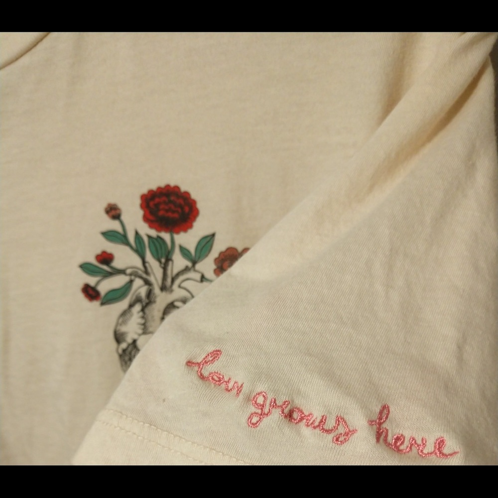 T-shirt urban outfitters-size cst